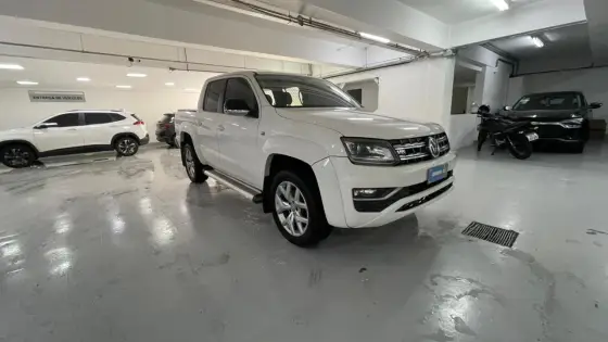 VOLKSWAGEN AMAROK 3.0 V6 TDI DIESEL HIGHLINE CD 4MOTION AUTOMÁTICO