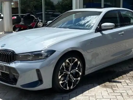 BMW-330e-2.0 16V TURBO HÍBRIDO M SPORT AUTOMÁTICO BMW-330e-2026