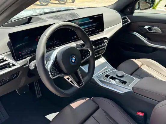 BMW-330e-2.0 16V TURBO HÍBRIDO M SPORT AUTOMÁTICO BMW-330e-2026