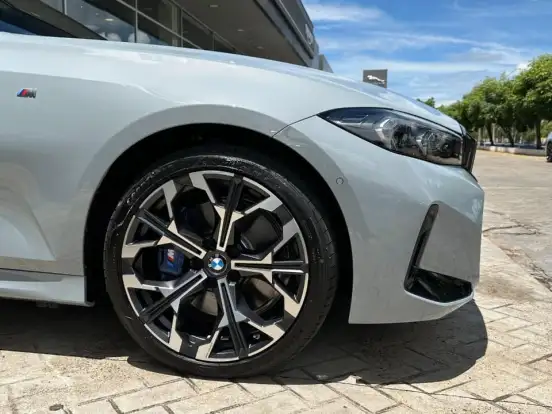 BMW-330e-2.0 16V TURBO HÍBRIDO M SPORT AUTOMÁTICO BMW-330e-2026