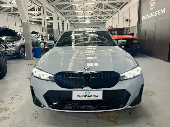 BMW-330e-2024