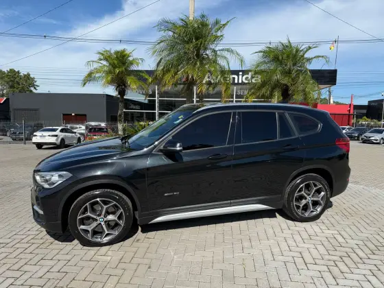 BMW X1 2.0 16V TURBO ACTIVEFLEX SDRIVE20I 4P AUTOMÁTICO