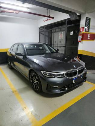 BMW 320i 2.0 16V TURBO GASOLINA SPORT AUTOMÁTICO