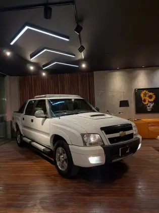 CHEVROLET S10 2.8 EXECUTIVE 4X2 CD 12V TURBO ELECTRONIC INTERCOOLER DIESEL 4P MANUAL