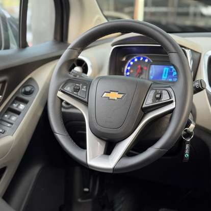 CHEVROLET-TRACKER-2014