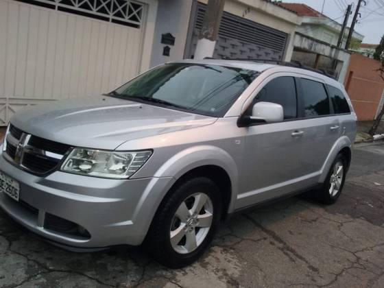 DODGE JOURNEY 2.7 SXT V6 GASOLINA 4P AUTOMÁTICO