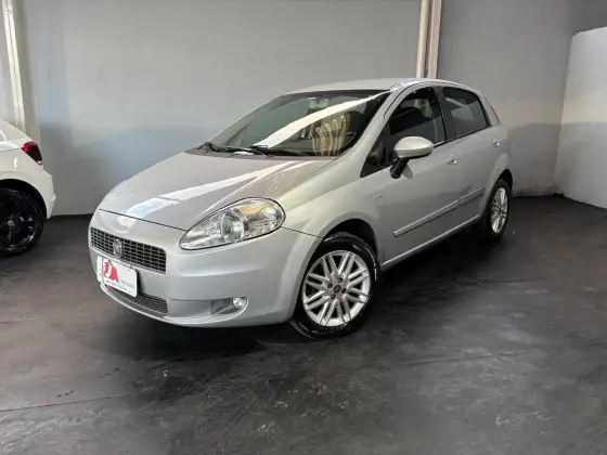 FIAT PUNTO 1.8 ESSENCE 16V FLEX 4P AUTOMATIZADO