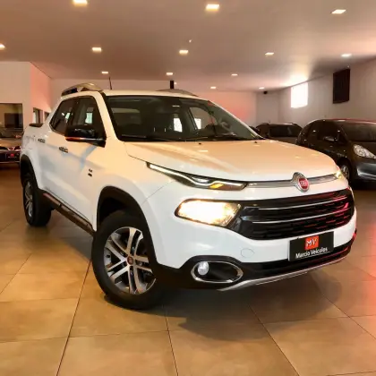 FIAT TORO 2.0 16V TURBO DIESEL VOLCANO 4WD AT9 FIAT TORO 2.0 16V TURBO DIESEL VOLCANO 4WD AT9