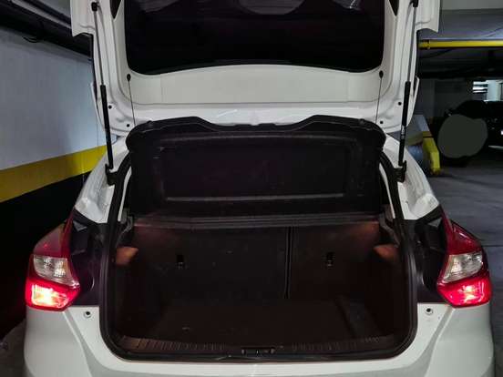FORD-FOCUS-1.6 SE 16V FLEX 4P POWERSHIFT FORD-FOCUS-2013