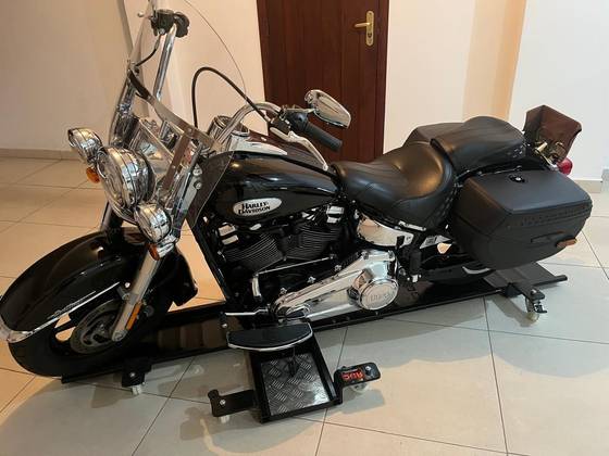 HARLEY-DAVIDSON SOFTAIL HERITAGE CLASSIC 114 