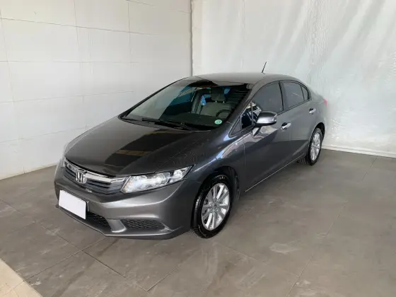 HONDA CIVIC 1.8 LXS 16V FLEX 4P AUTOMÁTICO
