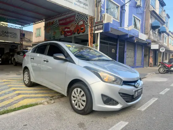 HYUNDAI HB20S 1.0 COMFORT PLUS 12V FLEX 4P MANUAL