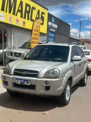 HYUNDAI TUCSON 2.0 MPFI GL 16V 2WD GASOLINA 4P AUTOMÁTICO