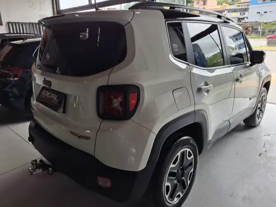 JEEP-RENEGADE-2.0 16V TURBO DIESEL TRAILHAWK 4P 4X4 AUTOMÁTICO JEEP-RENEGADE-2016