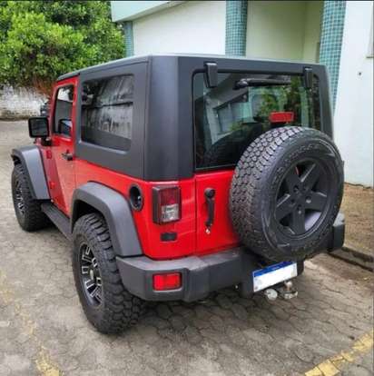 JEEP-WRANGLER-2010