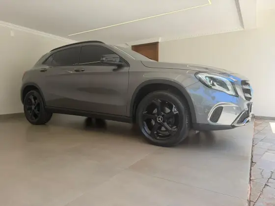 MERCEDES-BENZ GLA 200 1.6 CGI FLEX ENDURO 7G-DCT