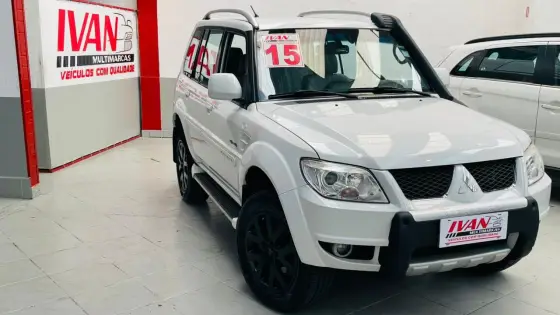 MITSUBISHI PAJERO TR4 2.0 4X4 16V 140CV FLEX 4P AUTOMÁTICO MITSUBISHI PAJERO TR4 2.0 4X4 16V 140CV FLEX 4P AUTOMÁTICO