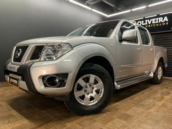 NISSAN FRONTIER 2.5 S 4X4 CD TURBO ELETRONIC DIESEL 4P MANUAL