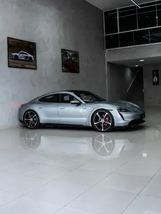 PORSCHE TAYCAN 4S ELÉTRICO