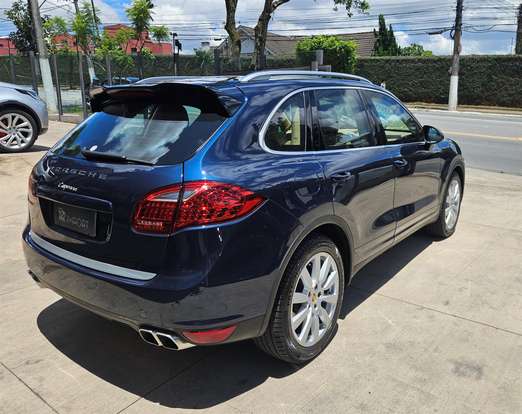 PORSCHE-CAYENNE-2013