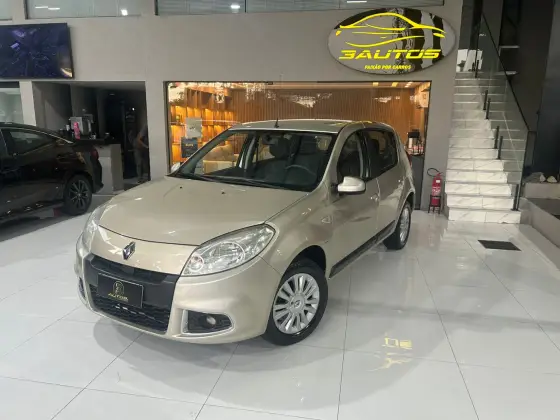 RENAULT SANDERO 1.0 EXPRESSION 16V FLEX 4P MANUAL RENAULT SANDERO 1.0 EXPRESSION 16V FLEX 4P MANUAL
