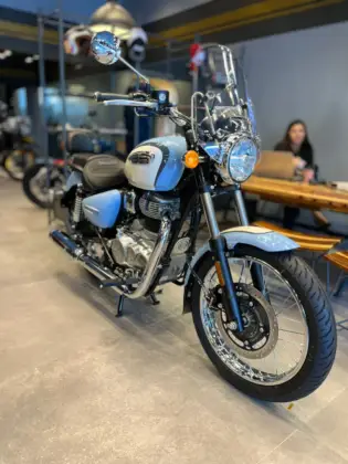 ROYAL ENFIELD METEOR 350 AURORA ROYAL ENFIELD METEOR 350 AURORA
