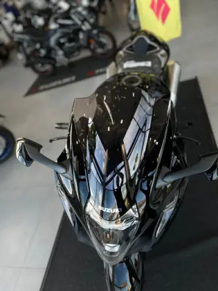 SUZUKI HAYABUSA GSX1300RRQ SUZUKI HAYABUSA GSX1300RRQ