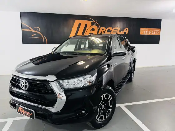 TOYOTA HILUX 2.8 D-4D TURBO DIESEL CD SRV 4X4 AUTOMÁTICO