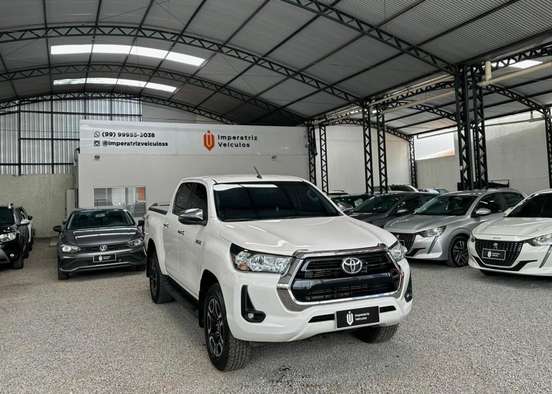 TOYOTA-HILUX-2.8 D-4D TURBO DIESEL CD SRV 4X4 AUTOMÁTICO TOYOTA-HILUX-2023
