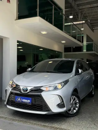 TOYOTA YARIS 1.5 16V FLEX XS MULTIDRIVE