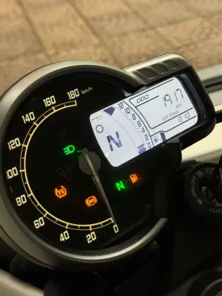 TRIUMPH SCRAMBLER 400 X 