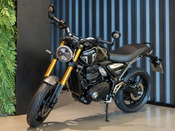 TRIUMPH SPEED 400 