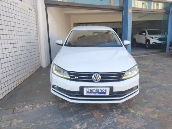 VOLKSWAGEN-JETTA-1.4 16V TSI COMFORTLINE GASOLINA 4P TIPTRONIC VOLKSWAGEN-JETTA-2017