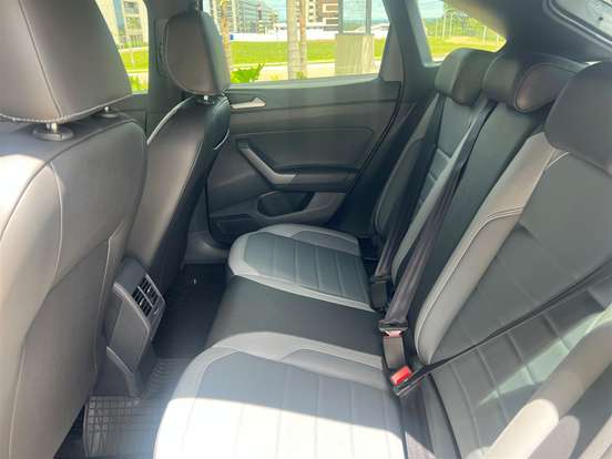 VOLKSWAGEN-NIVUS-1.0 200 TSI TOTAL FLEX HIGHLINE AUTOMÁTICO VOLKSWAGEN-NIVUS-2023