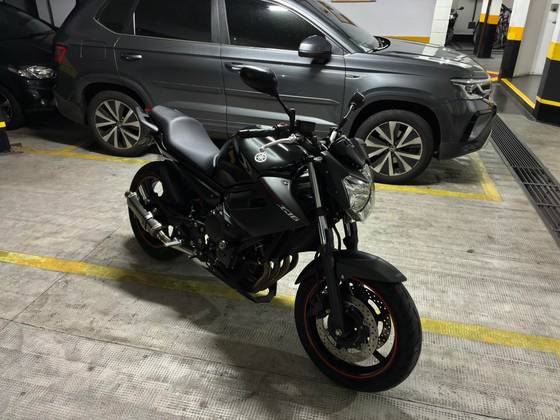 YAMAHA XJ6 N 