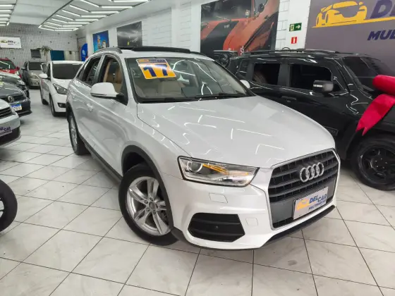 AUDI Q3 1.4 TFSI AMBITION GASOLINA 4P S TRONIC