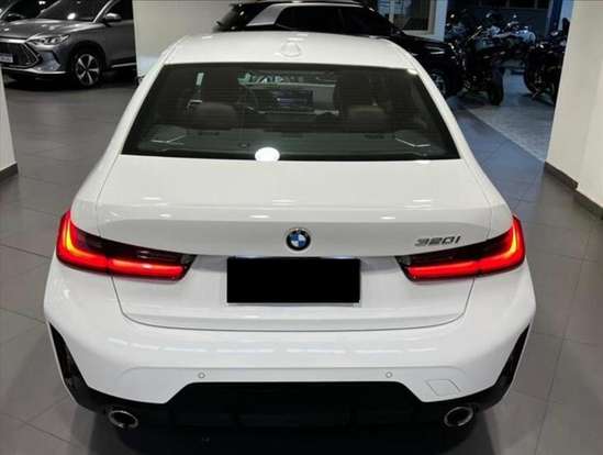 BMW-320i-2026
