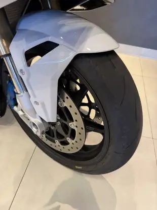 BMW-S 1000 RR-2024