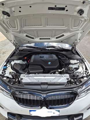 BMW-320i-2020