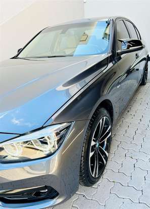 BMW-320i-2018