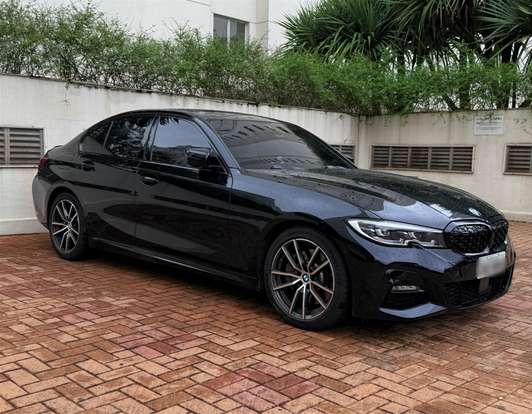 BMW-330i-2019