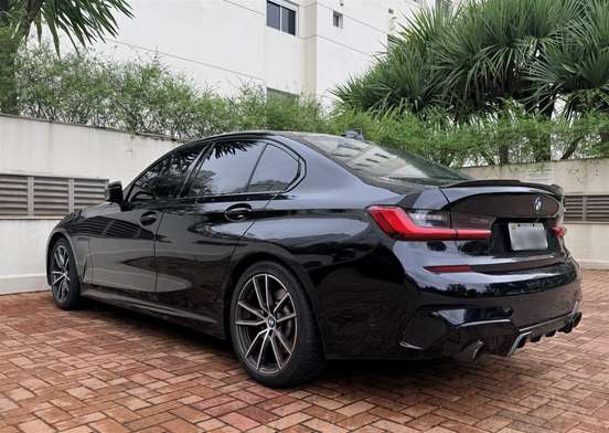 BMW-330i-2019