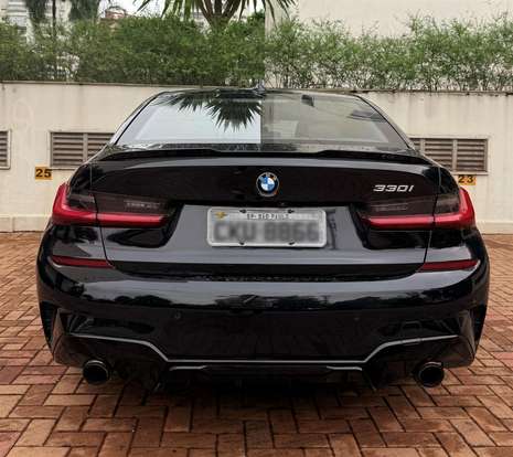 BMW-330i-2019