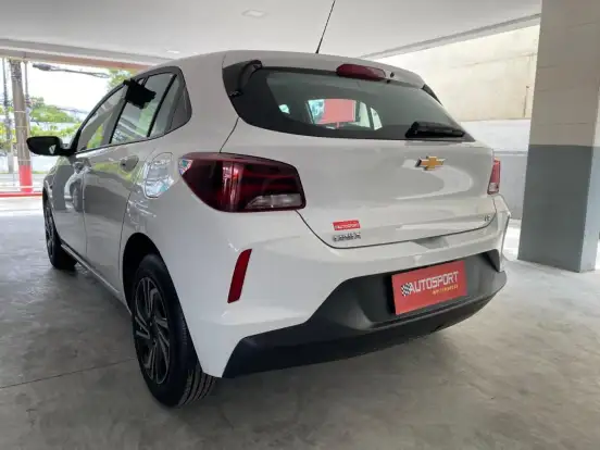 CHEVROLET-ONIX-2024