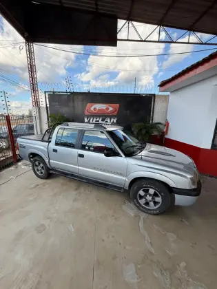 CHEVROLET S10 2.8 EXECUTIVE 4X4 CD 12V TURBO ELECTRONIC INTERCOOLER DIESEL 4P MANUAL
