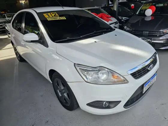 FORD FOCUS 1.6 GL 16V FLEX 4P MANUAL