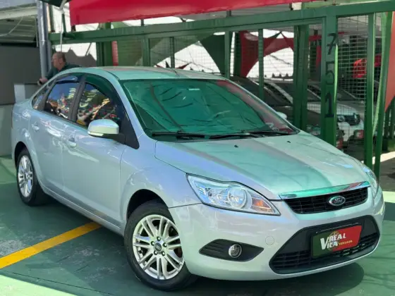 FORD FOCUS 1.6 GL SEDAN 16V FLEX 4P MANUAL FORD FOCUS 1.6 GL SEDAN 16V FLEX 4P MANUAL