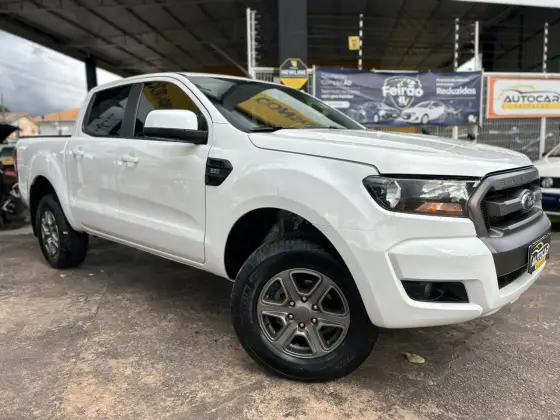 FORD RANGER 2.2 XLS 4X2 CD 16V DIESEL 4P AUTOMÁTICO