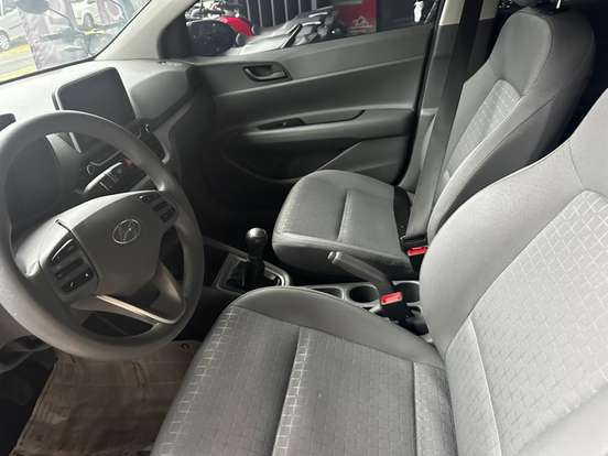 HYUNDAI-HB20S-2024