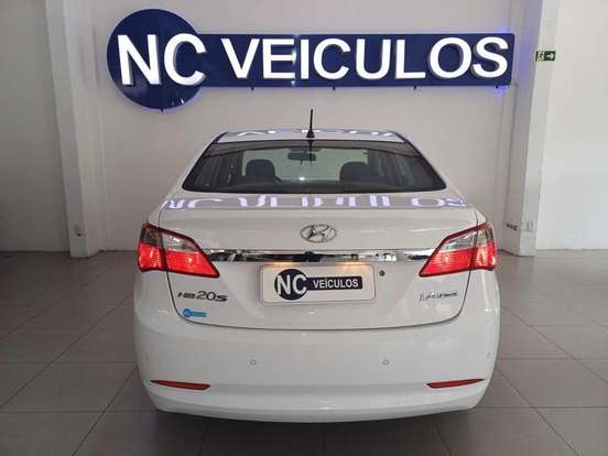 HYUNDAI-HB20S-2013